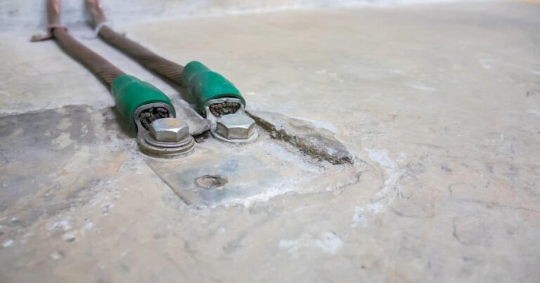 Grounding wires